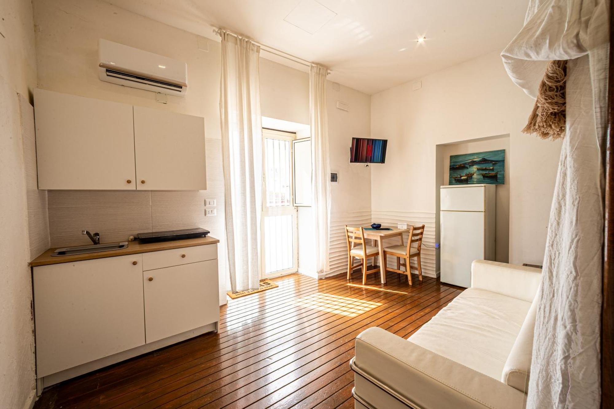 Mh Suites Rooms Apartments Bacoli Exterior foto